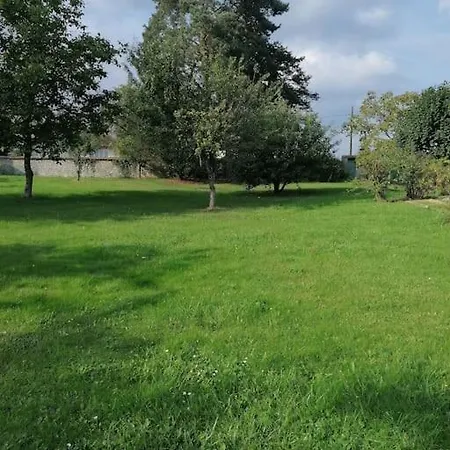 : Les Flambeaux Feriehus Mareuil-en-Brie