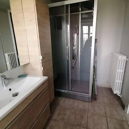 : Les Flambeaux Feriehus Mareuil-en-Brie